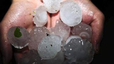 El granizo en seco sorprendió a dos departamentos del Gran San Juan