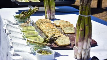 En el Médano de Oro viví la Fiesta del Espárrago y el Alcaucil