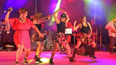 La rompieron: Una espectacular presentación del tributo a la Difunta