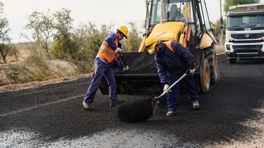 Pocito empezó a pavimentar otra importante calle que conecta con Ruta 40