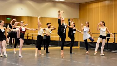 Atención bailarines: un reconocido coreógrafo dictará un seminario de rítmica y composición