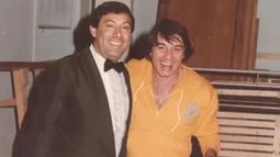 Sandro en el viejo Hotel Nogaró.