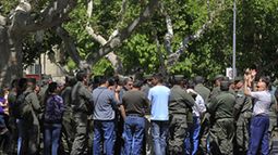 La Plaza 25, el lugar donde los gendarmes continuaron su reclamo