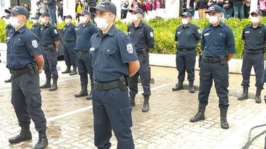 COVID 19: esta semana vacunan a policías mayores de 30 años en San Juan