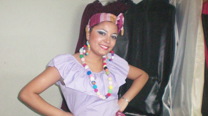 Giselle Aldeco: Con el Folklore no sólo en su voz