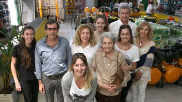 Autopark renació desde el esfuerzo de su gente: hoy reinaugura una empresa de más de 60 años