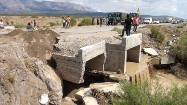 Se hundió un tramo de la 40, llegando a Talacasto