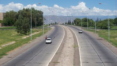 Continúan los desvíos en Avenida Circunvalación