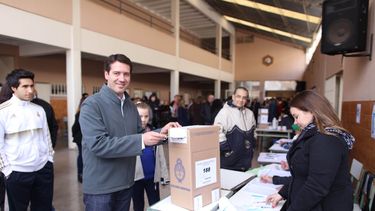 Turcumán debutó y votó luego de desayunar con colaboradores