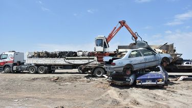 Piden a dueños de miles de vehículos secuestrados en San Juan que los retiren antes de que los hagan chatarra