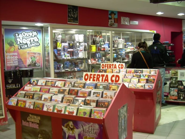 El antiguo local de Musishop en calle Laprida. Había una amplia variedad e CD y cassetes, desde lo clásico hasta lo nuevo.