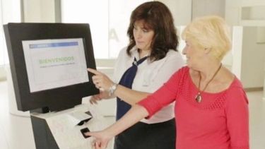 ¿Cuáles son los pasos para los apoderados registren la huella digital?