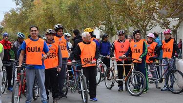 Una bicicleteada solidaria por el Club Deportivo Puertas Abiertas