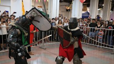 ¡Niiiño cómo se pegan! Mirá las mejores peleas medievales en San Juan
