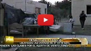 Desalojaron a una familia y no tiene dónde ir