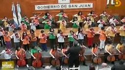 Los niños de la Orquesta Escuela de Rawson emocionaron al Gobernador