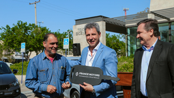 Alegría de los remiseros y taxistas sanjuaninos que podrán tener su O Km y malvinizar