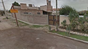 Vecinos resisten la apertura de una calle en sus fondos