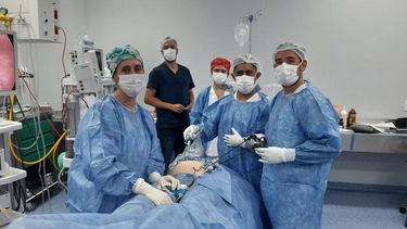 Realizaron una cirugía laparoscópica ginecológica en el Hospital de Jáchal y aseguraron que es un importante paso en la implementación del sistema descentralización de la salud.