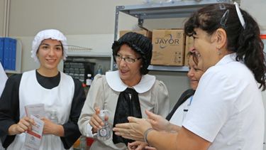 Video: ¿Te lavás bien las manos?, enfermeros del pasado te enseñan cómo hacerlo