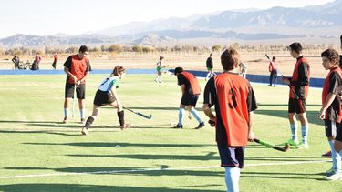 Jáchal ya tiene su primera cancha de césped sintético