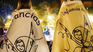 Madre de las niñas trans pioneras de San Juan: Los padres están enseñando a discriminar