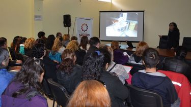 Organizaciones sociales se capacitan en manipulación de alimentos