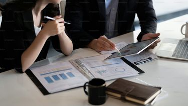 Los tips para evitar una estafa al intentar expandir tu empresa virtual, por un abogado sanjuanino