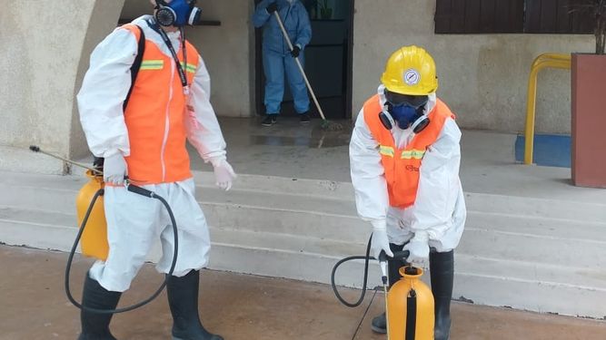 Tras los positivos de Covid, desinfectaron las áreas claves del municipio de Rivadavia