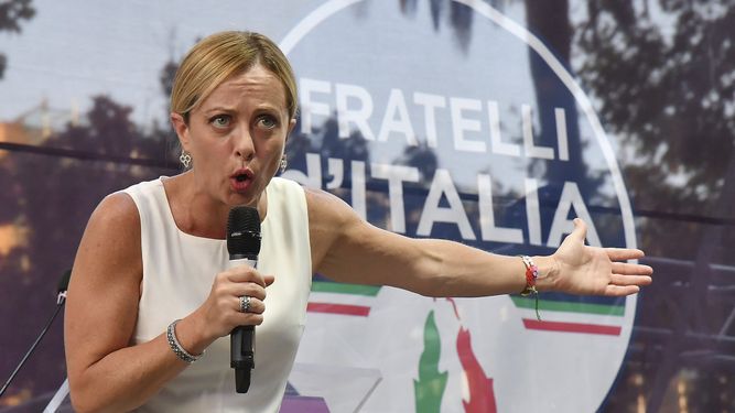 ¿Quién es Giorgia Meloni, la heredera de Mussolini que arrasa en las elecciones italianas?