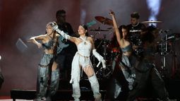 Lali y María Becerra encendieron el escenario de la Fiesta del Sol