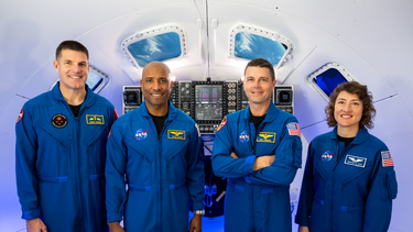 Los astronautas de Artemis II rompieron el récord de mayor distancia de la Tierra para un ser humano