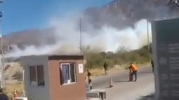 Grave incendio en el PTA: se habría iniciado en un sector donde se acumulaban cubiertas Grave incendio en el PTA: se habría iniciado en un sector donde se acumulaban cubiertas