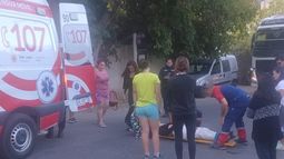 Dos motociclistas perdieron el control en el Jardín de los Poetas y terminaron hospitalizados Dos motociclistas perdieron el control en el Jardín de los Poetas y terminaron hospitalizados