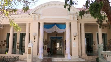 Sorprendieron a una alumna de 16 años tomando vodka en el aula