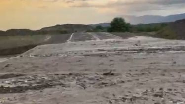 Advierten por una tremenda creciente en la Ruta 40 Norte en la altura del Villicum