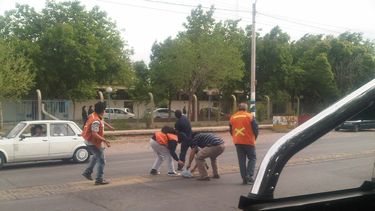 Hubo tomatazo y huevazo para Daniel Filmus