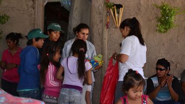 Ambiente y SAHNI entregaron donaciones en Huanacache