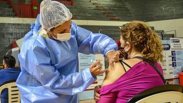 Coronavirus: San Juan ya vacunó al 67% de la población objetivo con la primera dosis