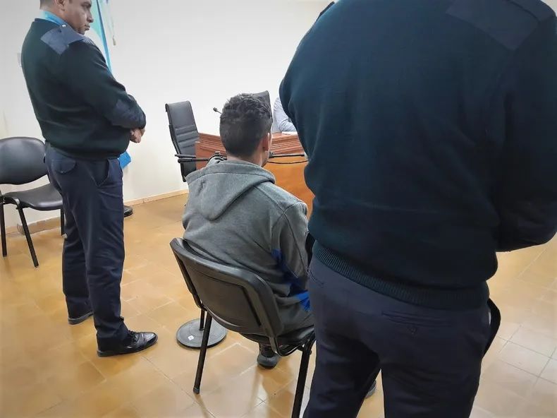 En la audiencia. Rojo durante la audiencia de este mi&eacute;rcoles.