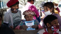 Salud vacunó contra el coronavirus a vecinos de las Lagunas de Guanacache