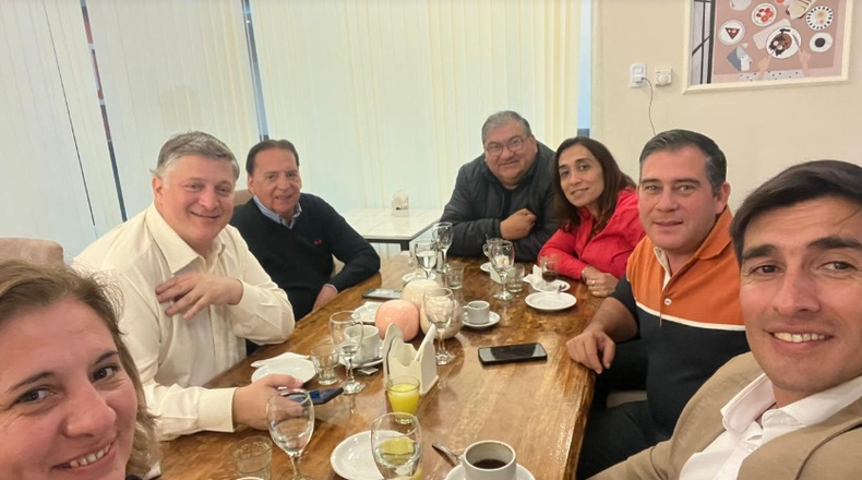 De izquierda a derecha. Analía Becerra (San Martín), Rodolfo Jalife (25 de Mayo), Juan Carlos Abarca (Albardón), David Domínguez (Ullum), Romina Rosas (Caucete), José Castro (Angaco) y Sebastián Carbajal (Calingasta).