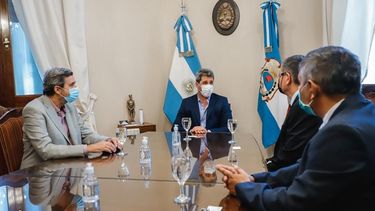 Uñac y empresarios mineros se reunieron para hablar de un importante proyecto, muy cerca de Veladero