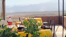 Costa del Sol es uno de los paradores del Dique de Ullum que está habilitado y espera llenar su pileta en unas semanas, durante el inicio de temporada.