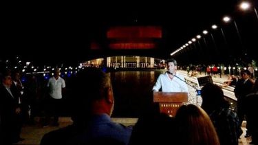 La plaza del Teatro del Bicentenario: Un culto al agua