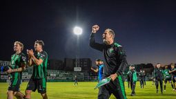 Con la banca del hincha y también de Miadosqui, ¿hay Schiapparelli para rato en Concepción? Con la banca del hincha y también de Miadosqui, ¿hay Schiapparelli para rato en Concepción?