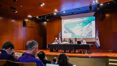 Especialistas internacionales debaten sobre el laboratorio que harán en Agua Negra