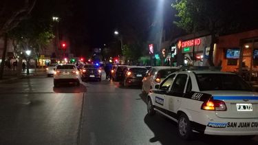 Bocinazo y cacerolazo en San Juan tras el polémico cuarto caso de coronavirus Bocinazo y cacerolazo en San Juan tras el polémico cuarto caso de coronavirus