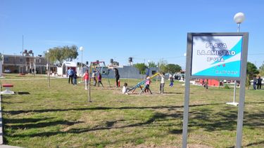 Rawson: Plazas remodeladas y mejoras en una Unión Vecinal