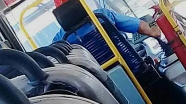 Un chofer sanjuanino dejó boquiabiertos a los pasajeros